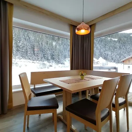 Alps Apartman Tux