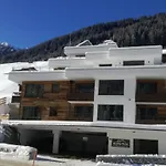 Alps Tux
